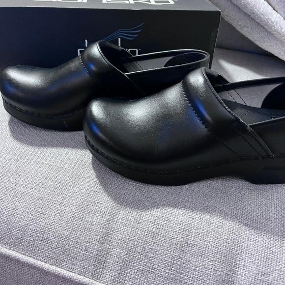 Women's Dansko Clogs, 37 (US 6.5 -7) Black - Picture 4 of 7
